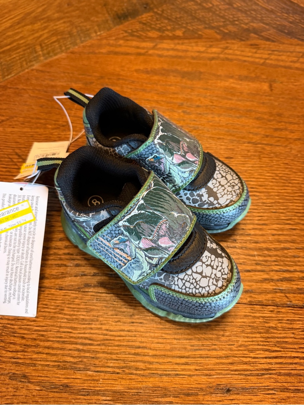 Kids Green Dinosaur Light-Up Sneakers - Youth Velcro Athletic Shoes Sz 8